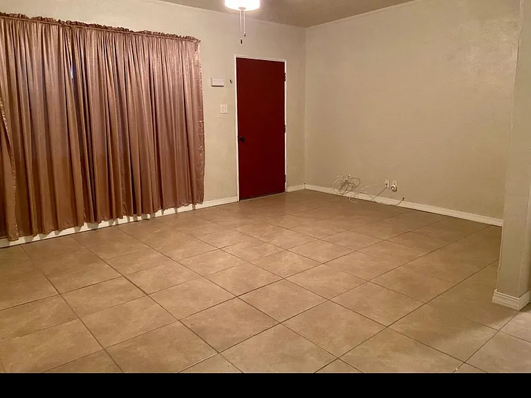 4031 Mobile Ave — Photo 6