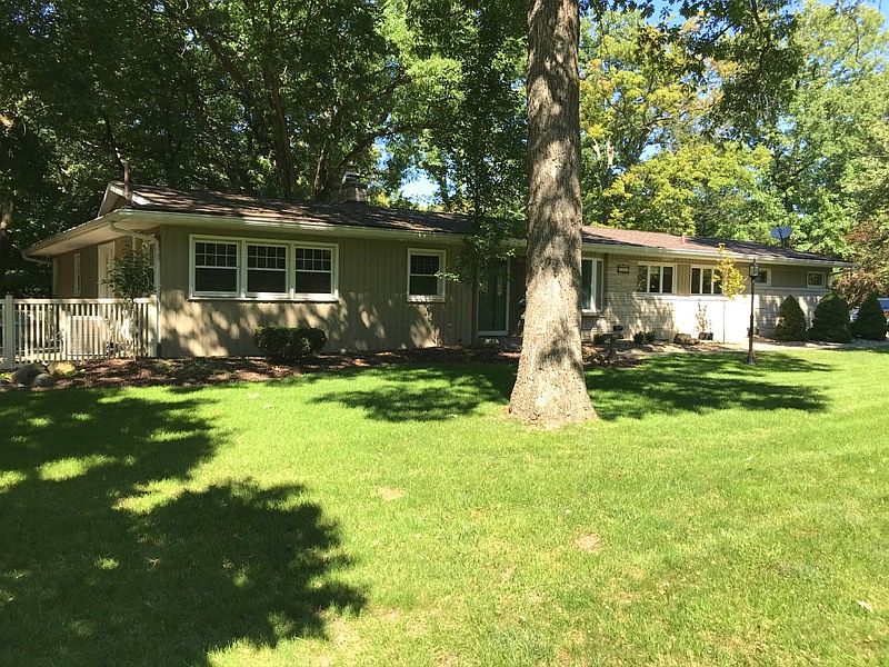 1st image of 1904 Glenwood Dr