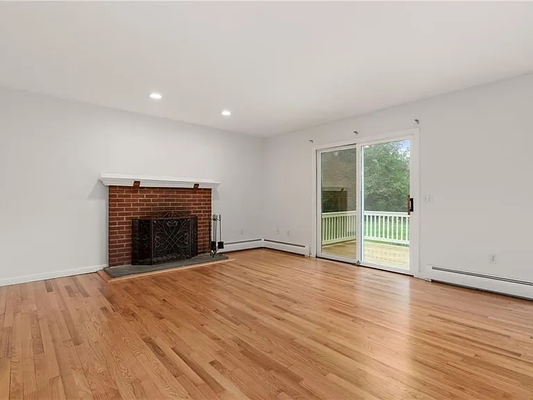 43 Bluegrass Dr — Photo 12