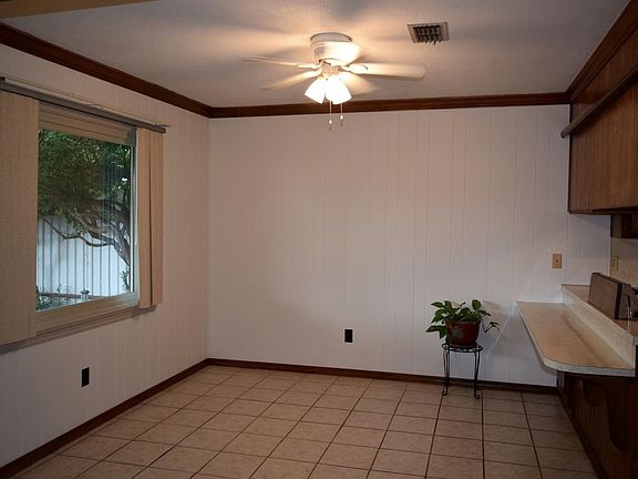 5th image of 1019 Dogwood Ave