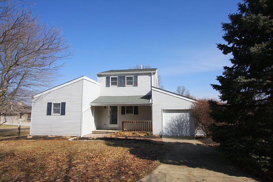 1st image of 942 Fairway Dr