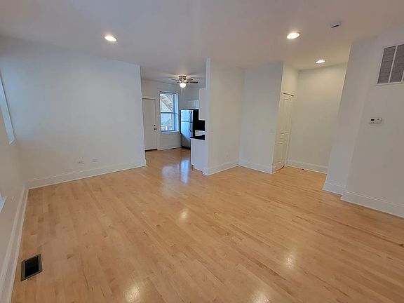 4th image of 3257 W Pierce Ave APT 3