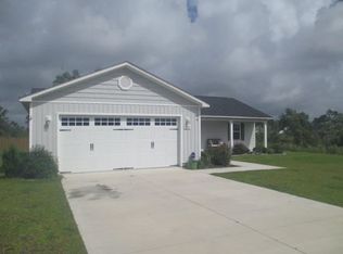 202 Michel Ct, Hubert, NC 28539