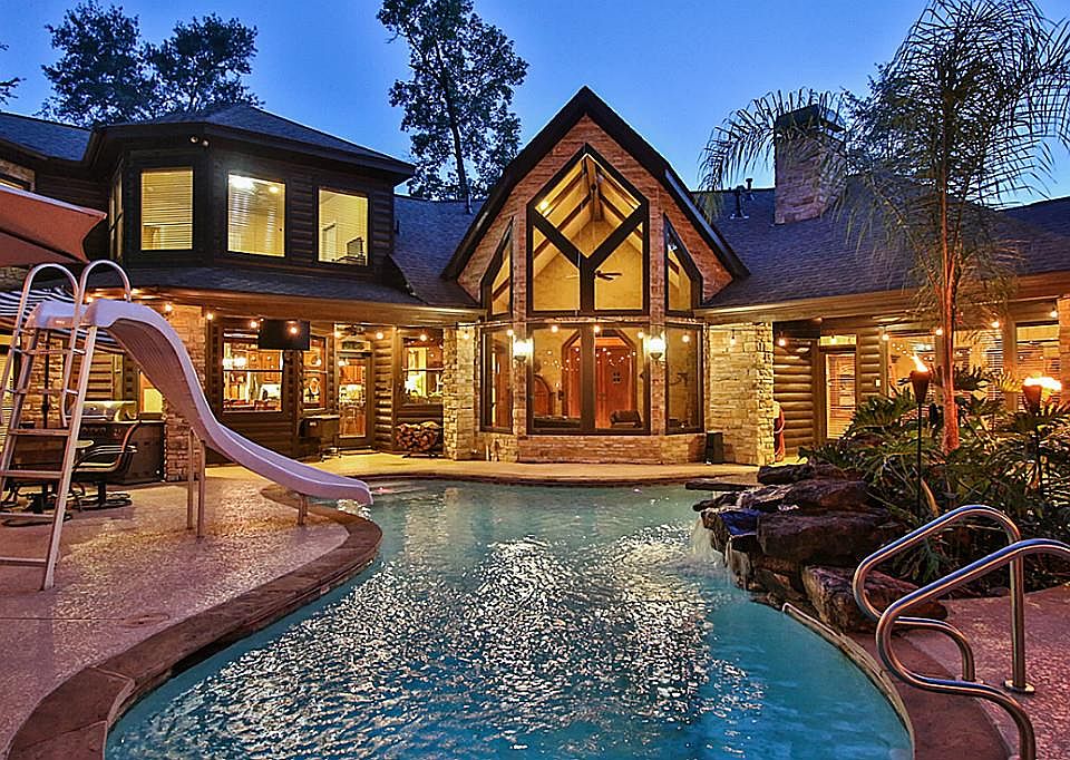 1st image of 9934 Crestwater Cir