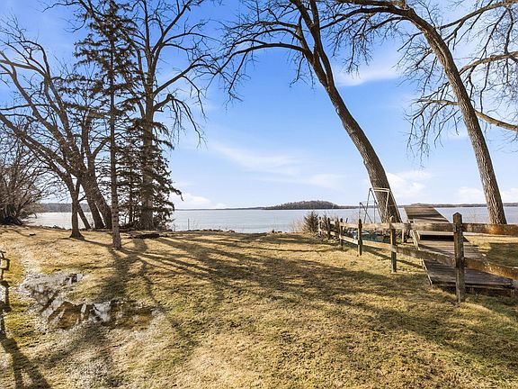 2nd image of 16016 Lake Koronis Rd