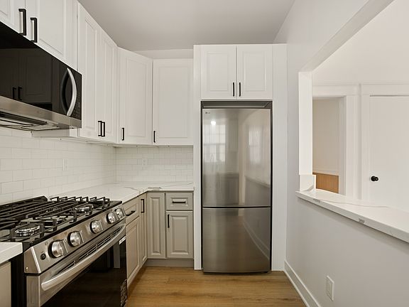 3rd image of 1159 N Virgil Ave #1159