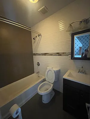 Rented by Ariel Property Advisors | media 8