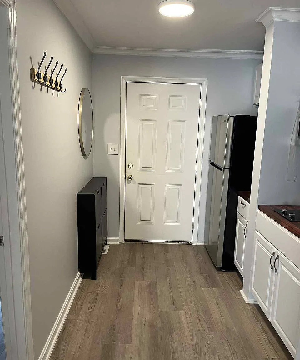 4807 Waltonshire Cir — Photo 4