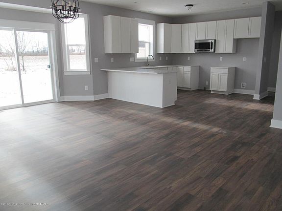 5th image of 1185 Wildflower Dr