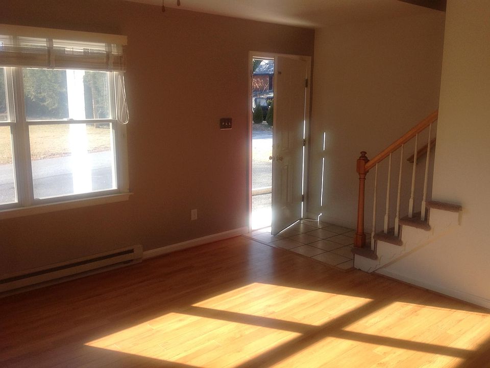 2nd image of 9 Barkdoll Ln