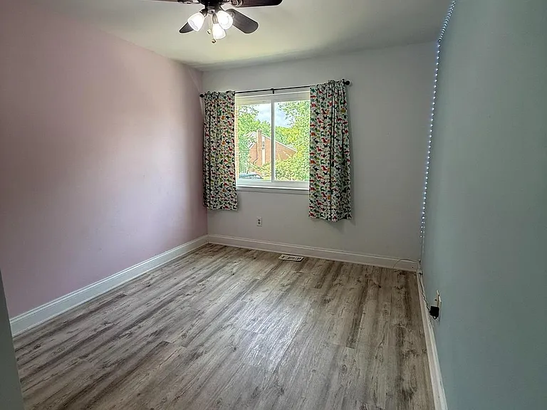 1080 Pendleton Ct — Photo 32