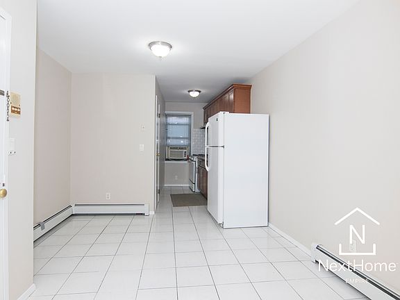 3rd image of 23-38 38th St #1F