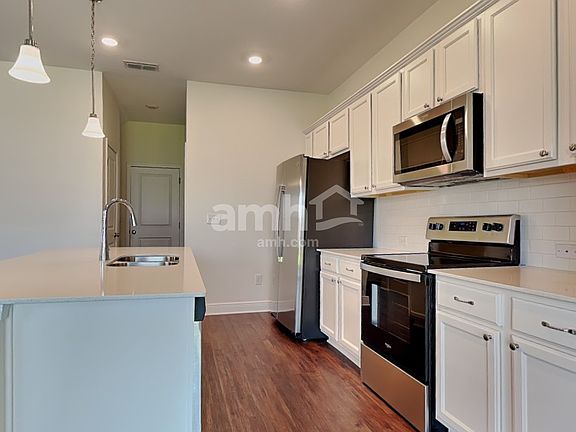 3rd image of 22565 Bellini Cir