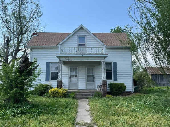 381 S Middle St, Nashville, IL 62214