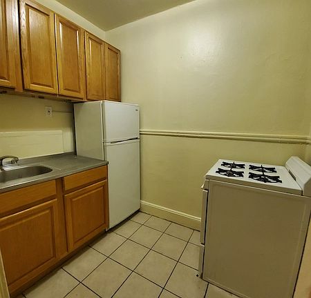 2nd image of 86-22 98th St #4E