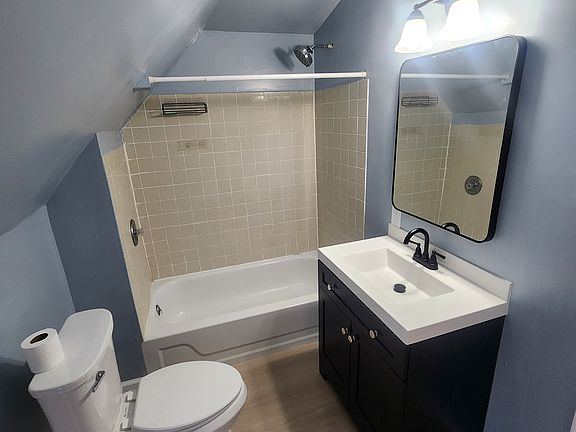 3rd image of 25 Warren St #3