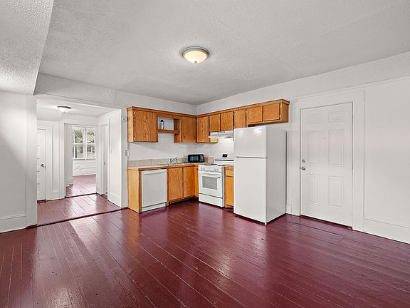 5th image of 138 Line St APT A