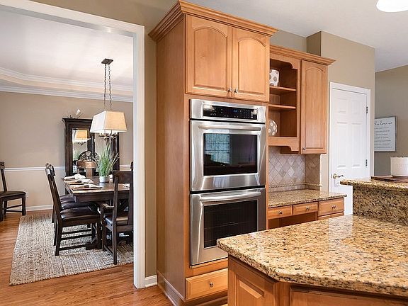 4th image of 707 Sir Barton Ct