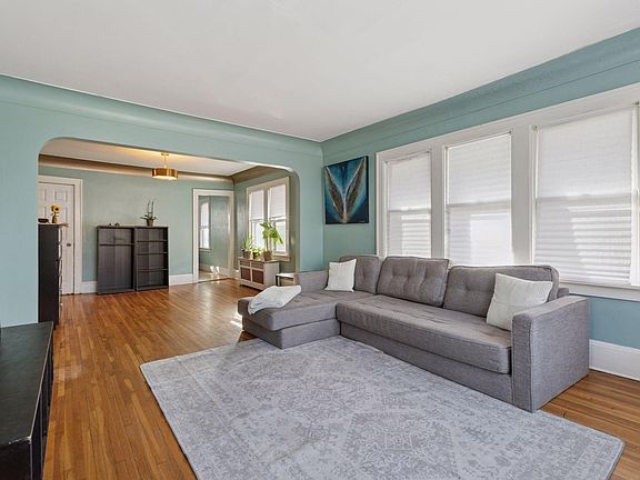 5th image of 620 Newton Ave N