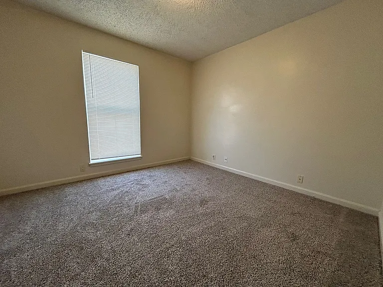 709 Dondee Dr #8 — Photo 5