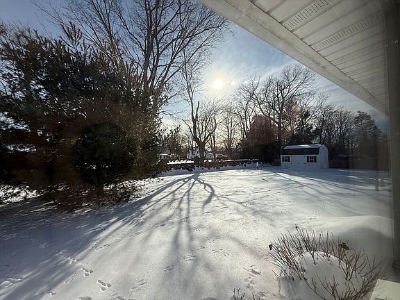 5th image of 30 Alroy Rd