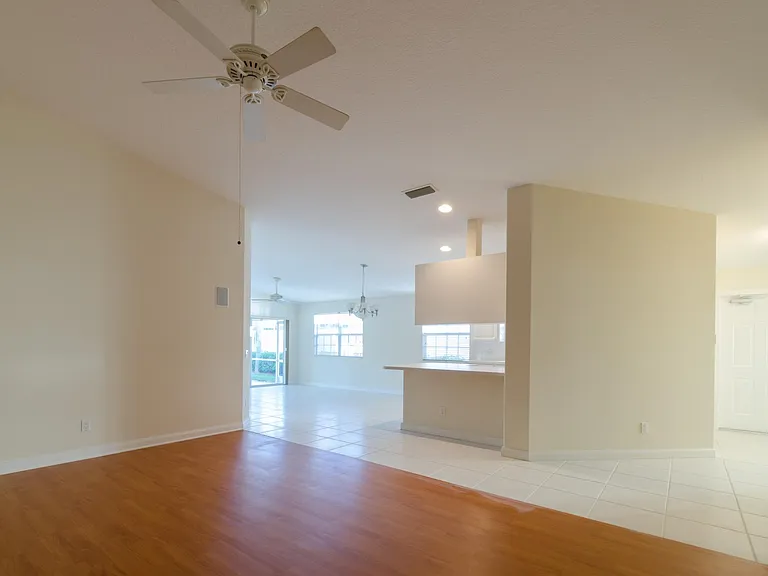 5796 Ivrea Dr — Photo 17