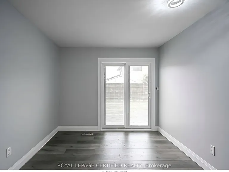 40 Honeywell Dr #BASEMENT — Photo 6