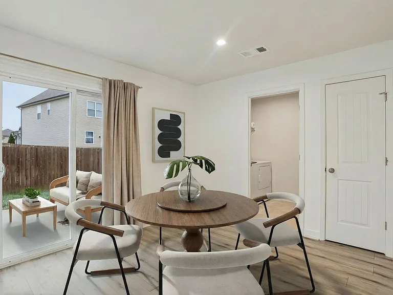 207 Mount Royal Ct — Photo 15