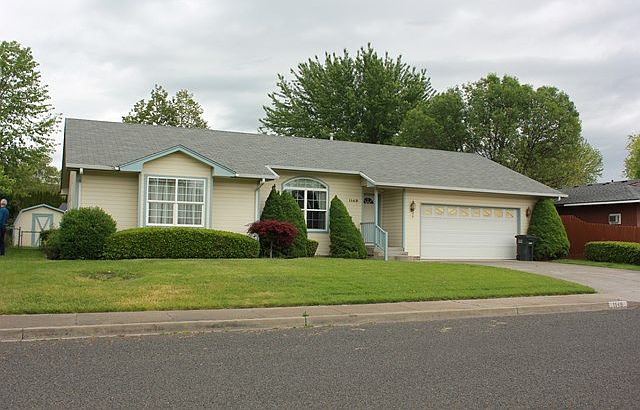1st image of 1149 SE Edgemont Pl