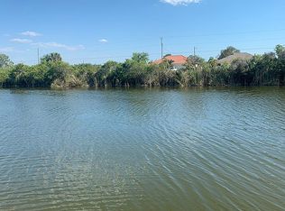 2704 NW 10th St, Cape Coral, FL 33993