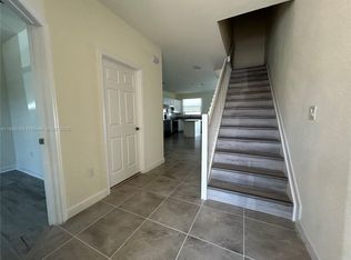 10622 W 33rd Way, Hialeah, FL 33018