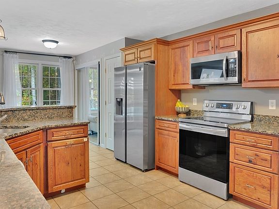 5th image of 25 Casey Rd