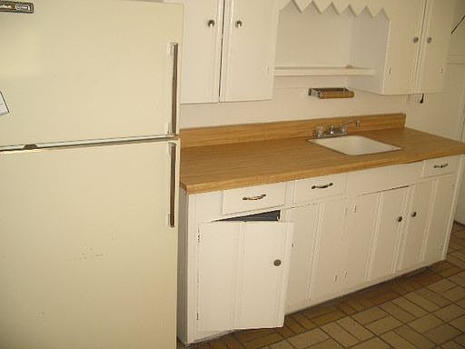 2nd image of 1701 Fairmount Ave APT 4