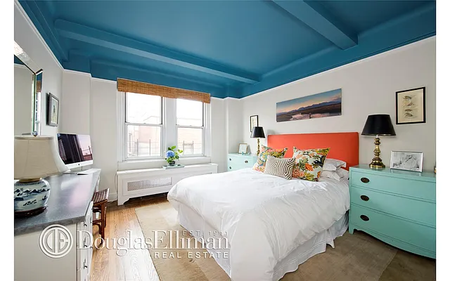 Sold by Douglas Elliman | media 18