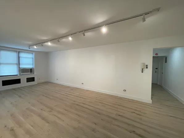 3178 Nostrand Avenue image 11 of 30