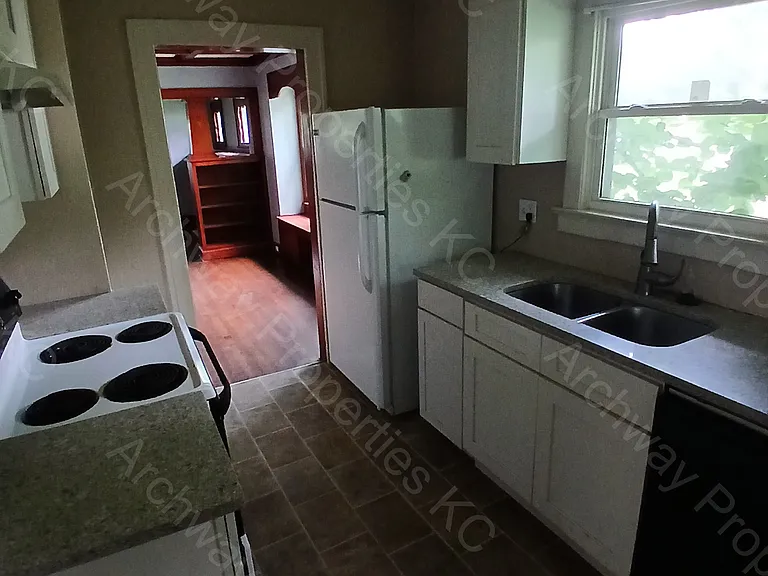 10117 E Golf Ave — Photo 2