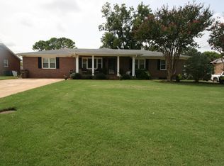 703 Holland Dr SW, Decatur, AL 35601