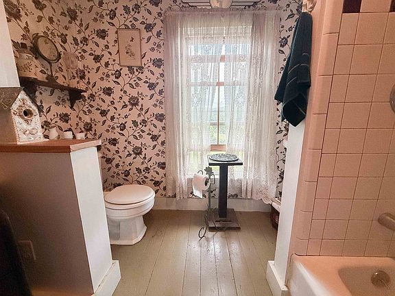 30th image of 31 Amerio Road