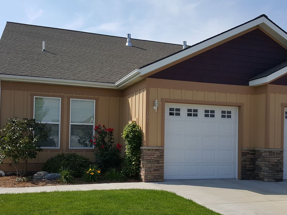 Front view of home