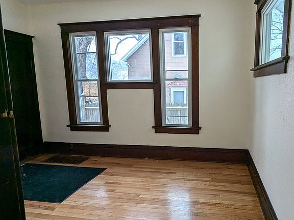 4th image of 457 W Southern Ave