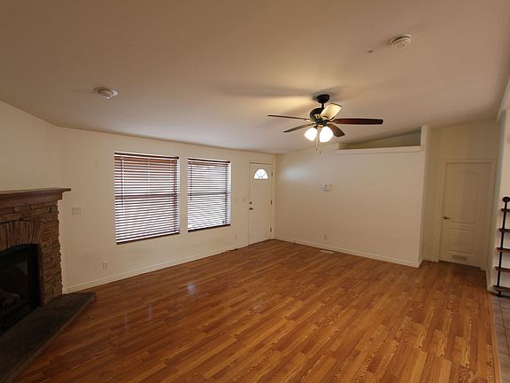 5th image of 2411 W Rock Island Ave