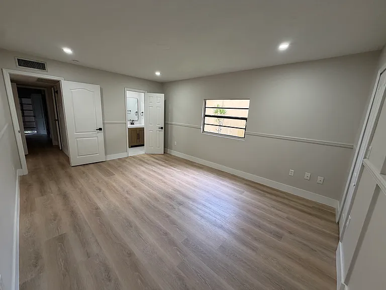 6742 Kingsmoor Way — Photo 13