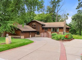 617 Wiggins Rd, Saint Paul, MN 55119