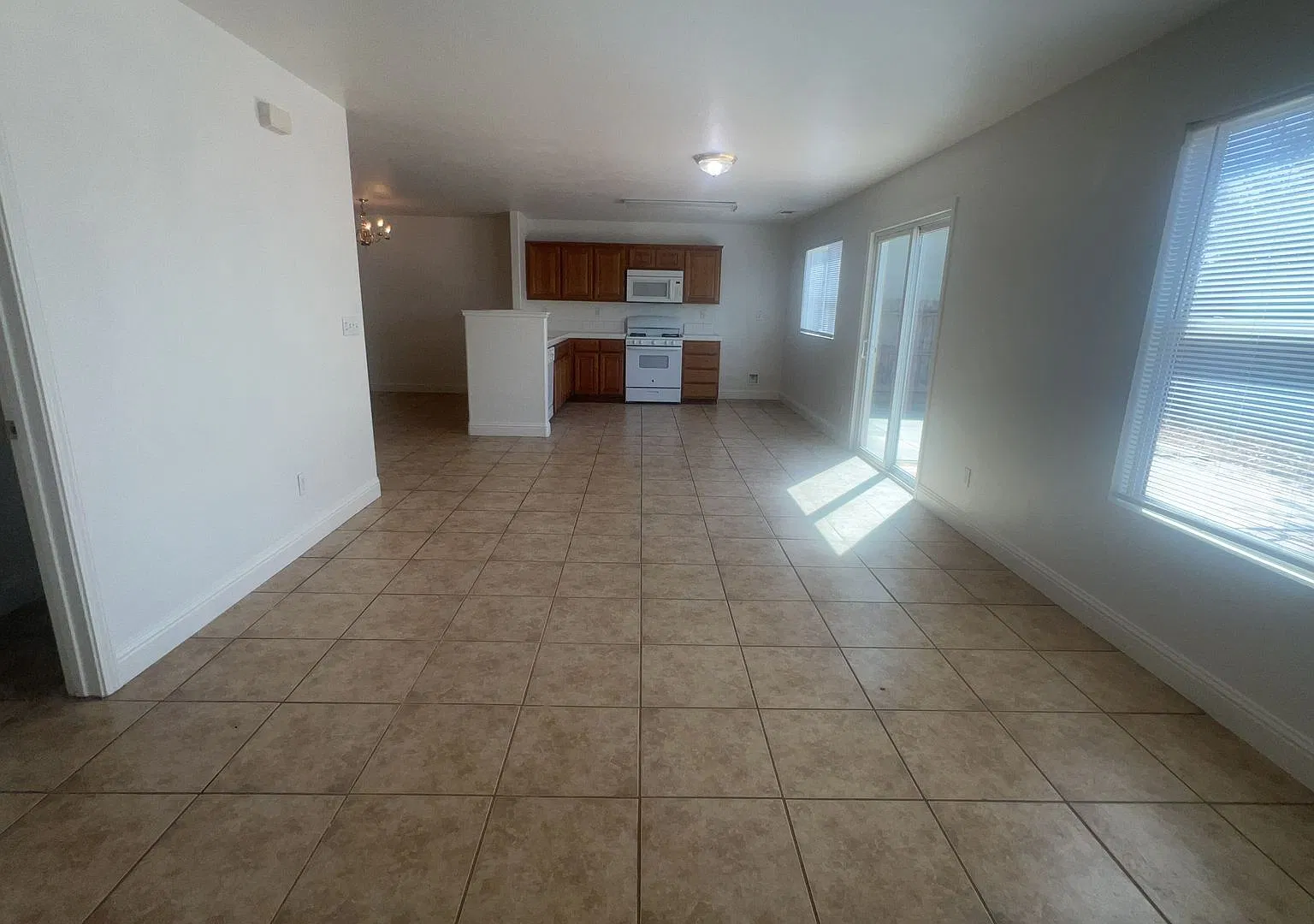 133 Pyramid Ct, Merced — Photo 4