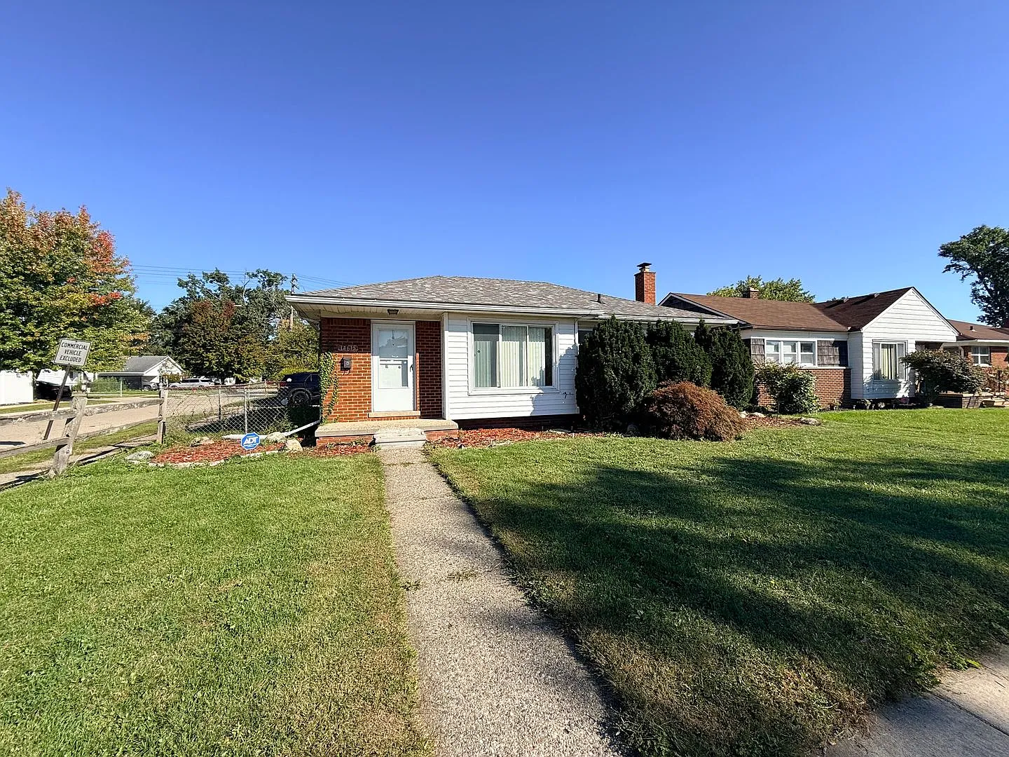 Single Family Home in Eastpointe - Now Available! — Photo 2