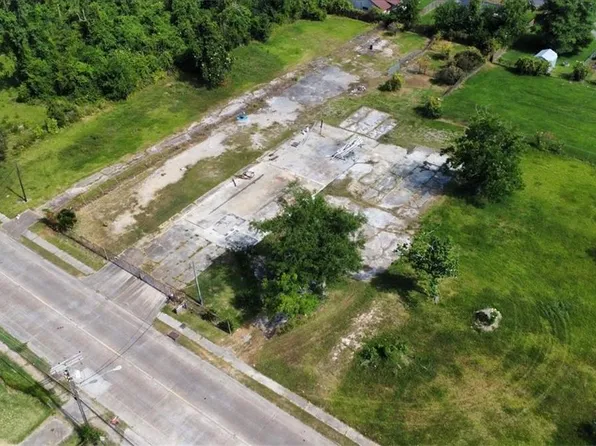 2402 Moeling St, Lake Charles, LA 70601