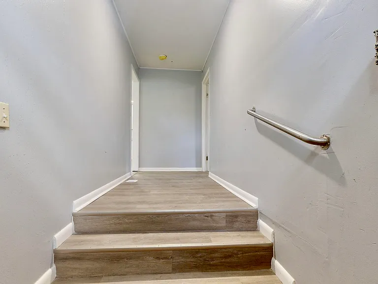 1001 Darling Ave — Photo 11