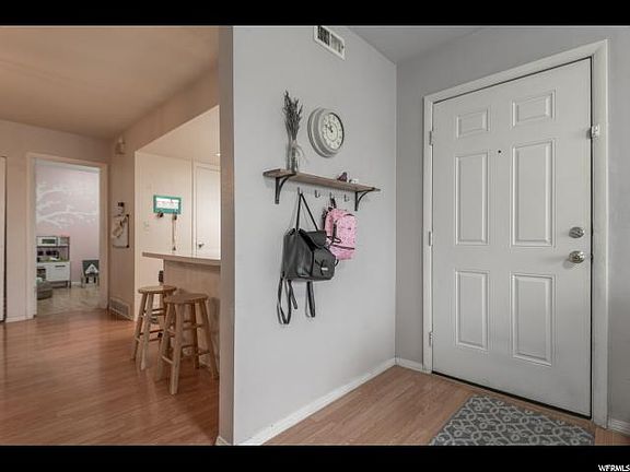 4th image of 229 E Hill Ave APT 5