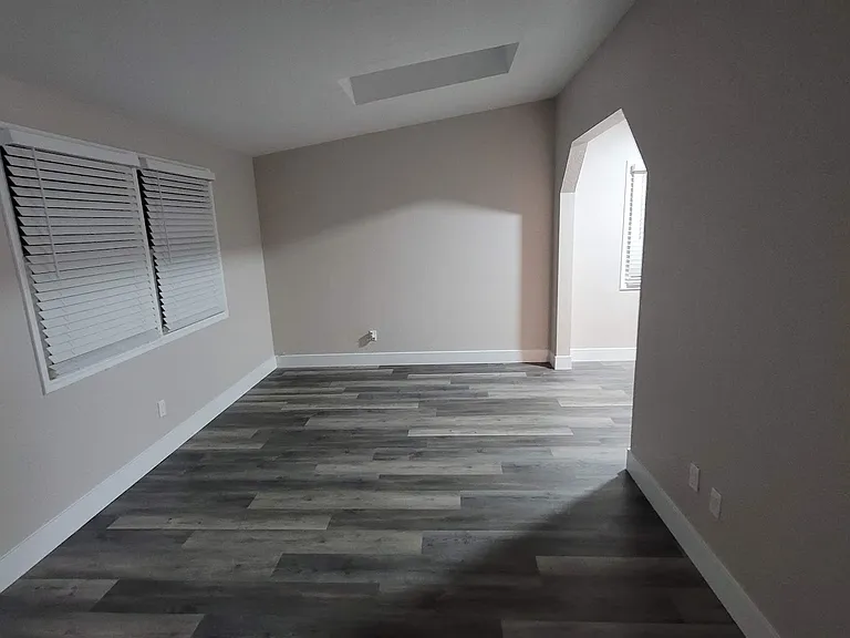 930 Nancy St — Photo 5