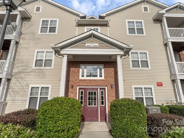 10628 Hill Point Ct, Charlotte, NC 28262